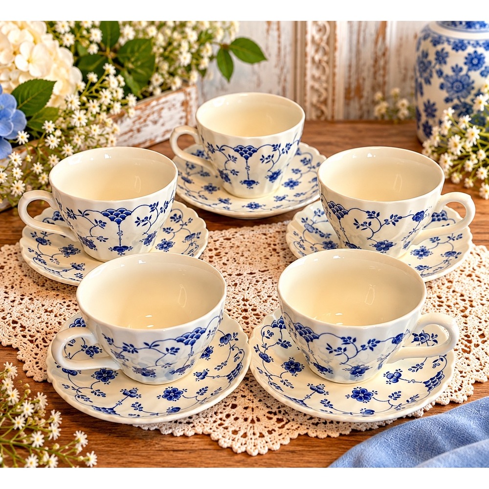 Churchill England Blue Onion Tea Cup and Saucer Set of 5 Blue White Floral